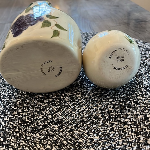 Alpine Pottery Roseville Ohio 2000 set. Small Pitcher and Basket in EUC. - Picture 4 of 5